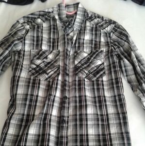 Man small long sleeve machine shirt